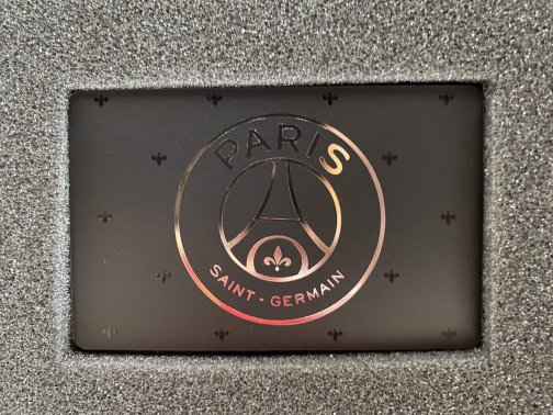 Statuette Ibrahimovic, coffret Collector PSG et livre Backstage