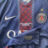 Maillot PSG Domicile 2025/26 Nike Officiel inclus Patch détail Final Budapest/Drapeau/Etoile