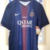 Maillot PSG Domicile 2025/26 Nike Officiel inclus Patch détail Final Budapest/Drapeau/Etoile