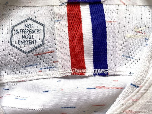 Maillot Nike authentique France FFF Mbappé Cdm 2018 Away VaporJoueur Taille M COL Maillot Nike authentique France FFF Mbappé Cdm 2018 Away Vapor/Joueur/ Taille M