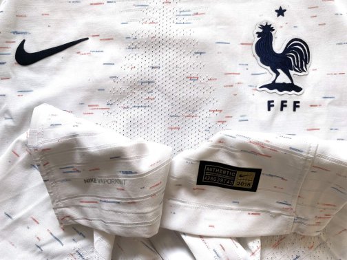 Maillot Nike authentique France FFF Mbappé Cdm 2018 Away VaporJoueur Taille M VAPORKNIT Maillot Nike authentique France FFF Mbappé Cdm 2018 Away Vapor/Joueur/ Taille M
