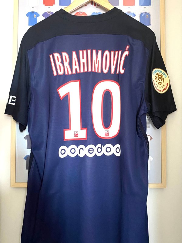 Maillot Nike authentic vapor PSG Ibrahimovic Home 20152016 Taille XL Full Patch Ligue 1 verso Maillot Nike authentic vapor PSG Ibrahimovic Home 2015/2016 Taille XL Full Patch Ligue 1